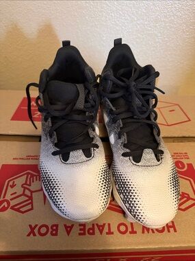 Under Armour Youth Black and White Football or Baseball Cleats
